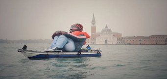 Immagine, Inflatable Refugee Immagine, Inflatable Refugee